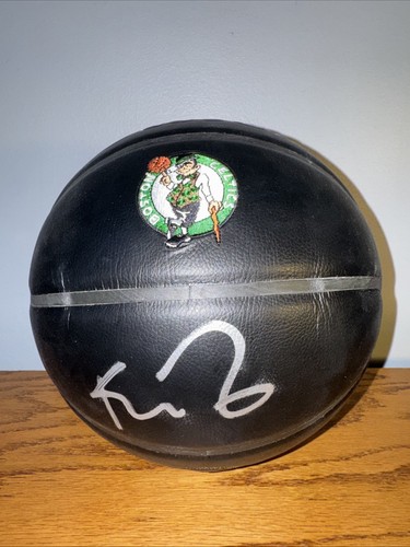 Kevin garnett signed auto - kevin,